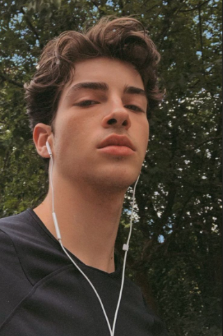 <em>Juan Carlos H.</em>